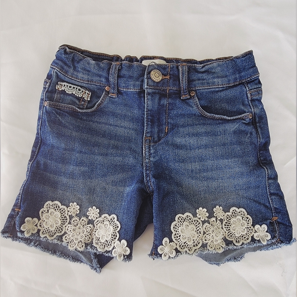 Jordache Girls Size‎ 8 Denim Cut Off Shorts with White Floral Lace Trim
